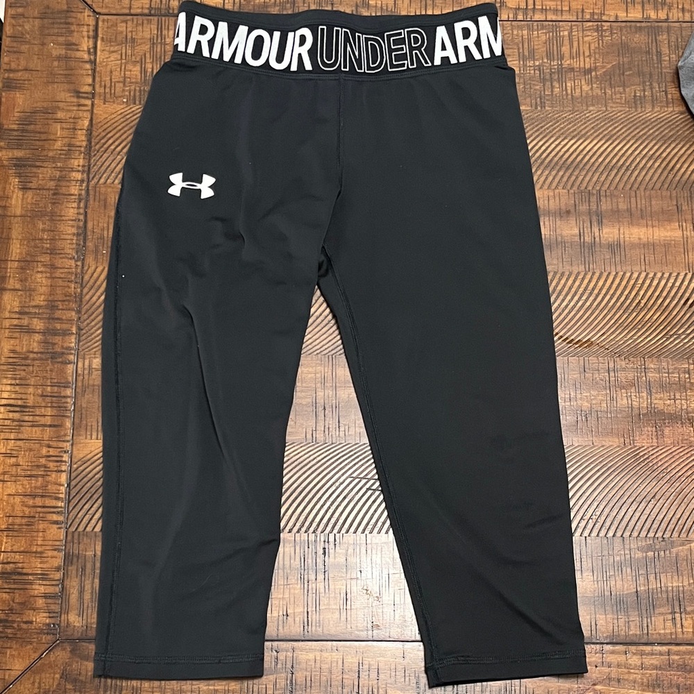 Under Armour Black Capri Leggings